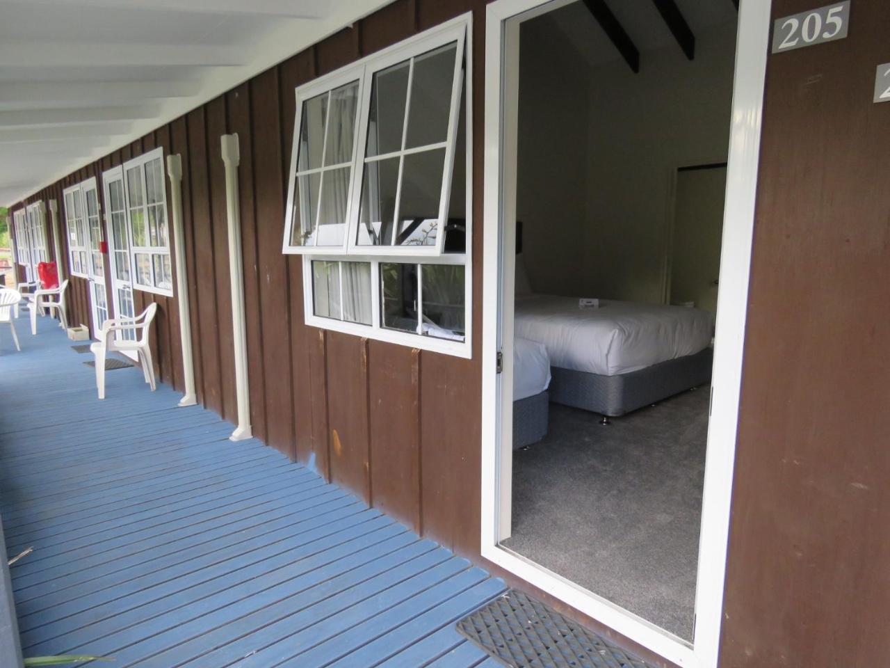 Grandeur Thermal Spa Resort Taupo Exterior photo